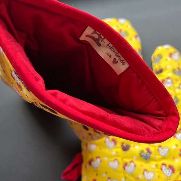 SOLD-Oven Mitts cute little chicken print Handmade - Picture 4 of 9